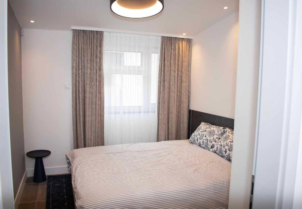 Luxury Cozy 2 Bdr Downtown Apt.7 Budapest Exteriör bild